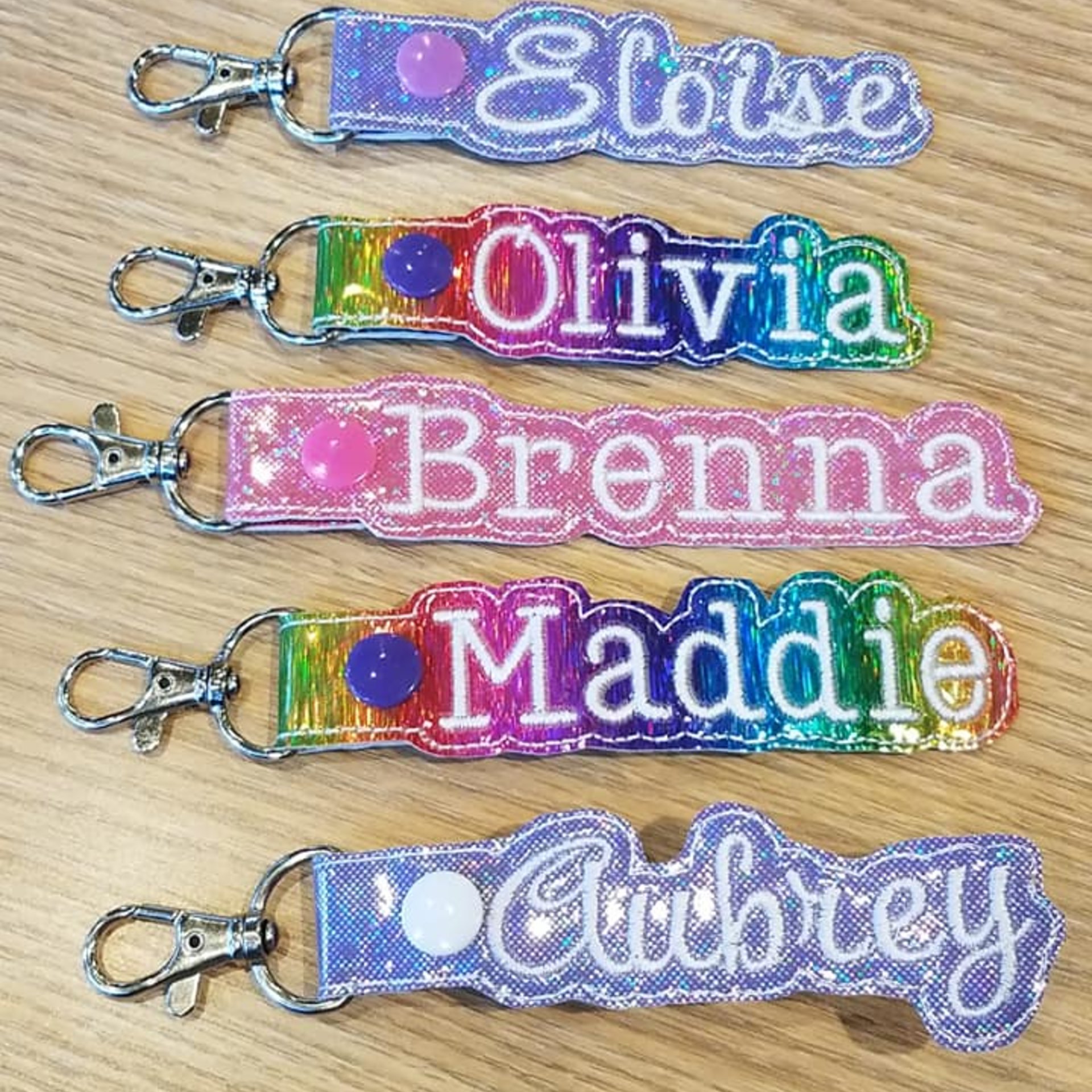 Embroidery name tag
